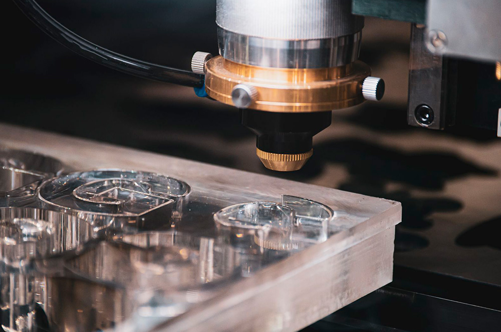 Large-format CO2 laser bed